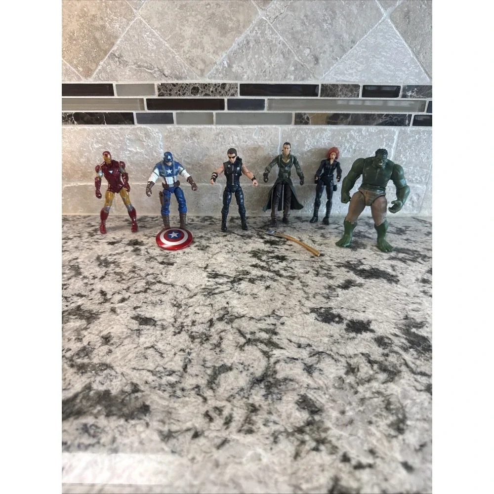 6 Marvel Universe Figure Lot Hulk Ironman, Caption America 4